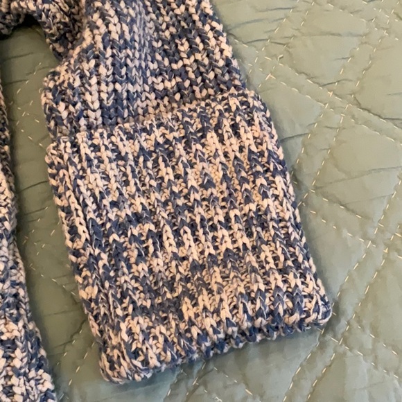 Blue and white chunky sweater, medium - Picture 3 of 4